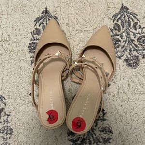 Marc fisher beige kitten heels with stud detailing size 6